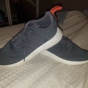 NMD R2